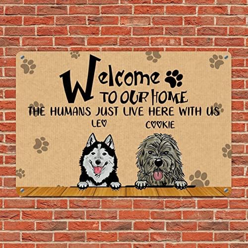Alioyoit Забавно Куче-Метална Табела с Името на Кучето на поръчката Добре дошли в Нашата къща, Хората Тук с