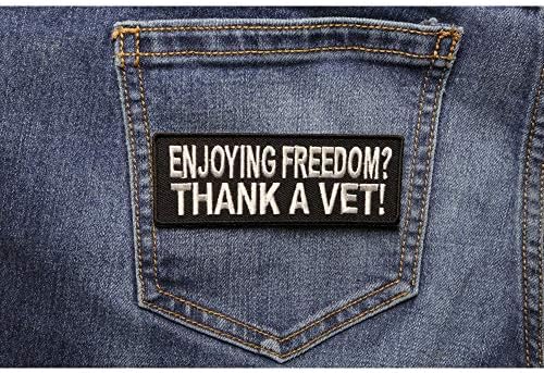 Наслаждавайки се на свободата, благодарете на ветеринарен помощ размер на 4x1,5 инча. Бродирана Ютия на Заплатке